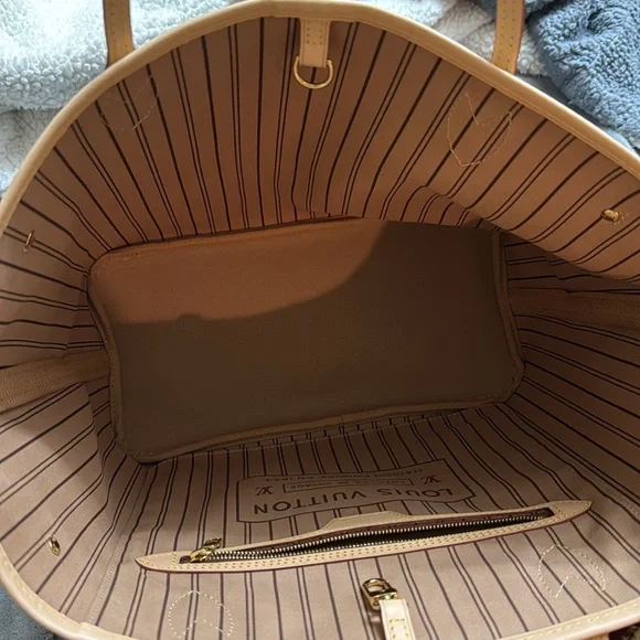 Lv Neverfull MM  barely used - Picture 3 of 7